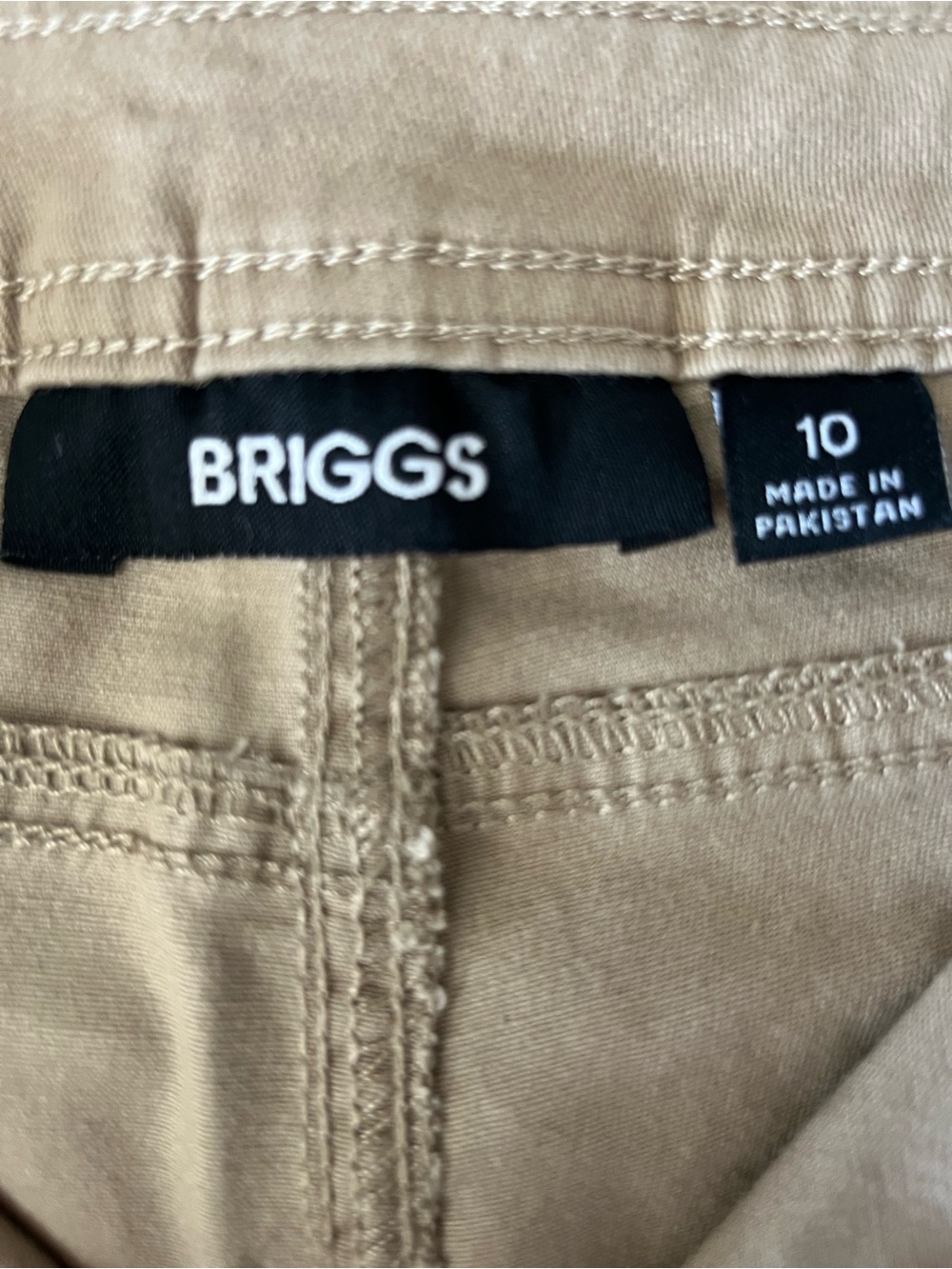 Briggs New York Beige Tan Utility Shorts-NWT - Picture 3 of 3